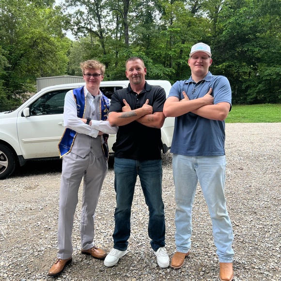 Meet your Posher, Chris - Picture 7 of 8